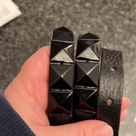 Michael Kors women belt 36 inches - Picture 3 of 9